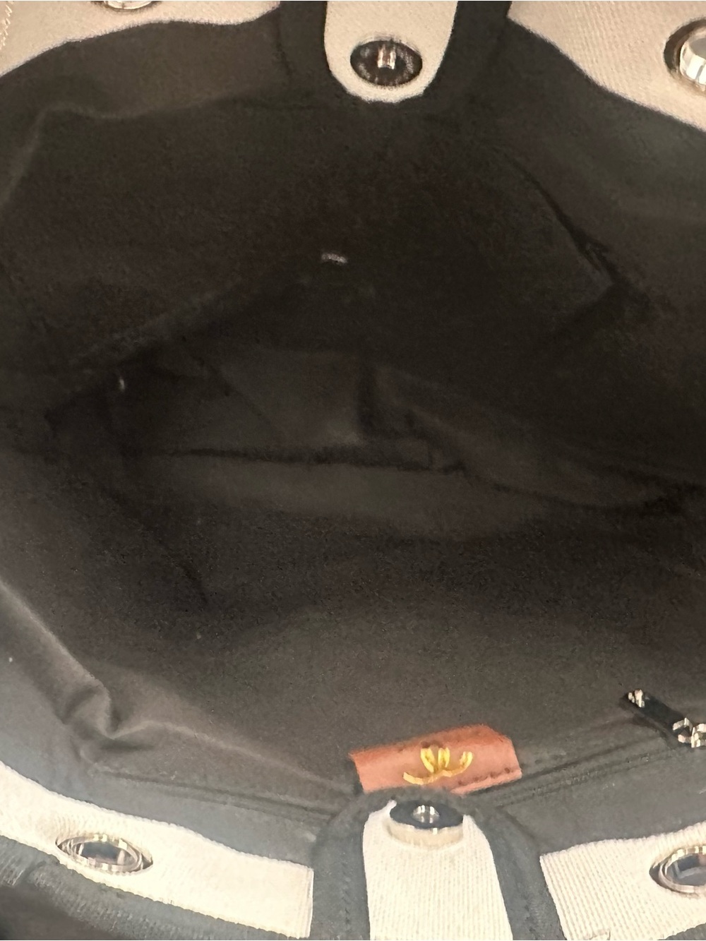 High quality inspo White and Black Canvas Tote Bag - Picture 4 of 12